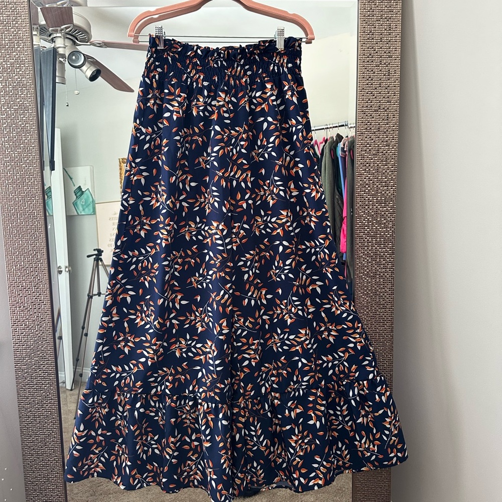 Wide legged ruffle cropped Pant